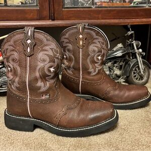 Justin Gypsy Woman's Boots Runs Big- Please Read Description